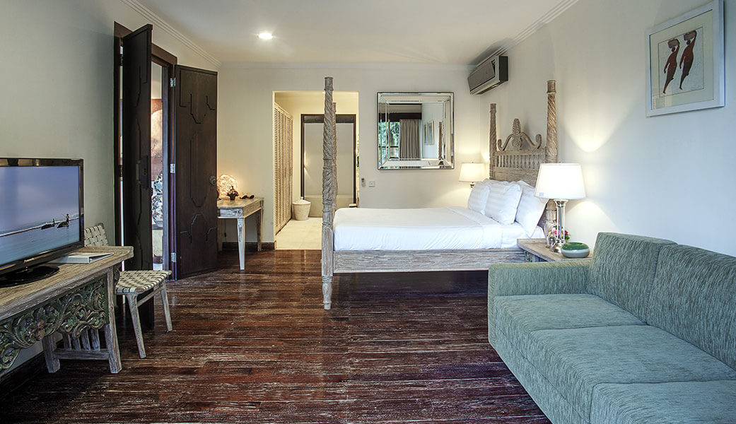 Villa Avalon Main House - Downstairs pavilion suite